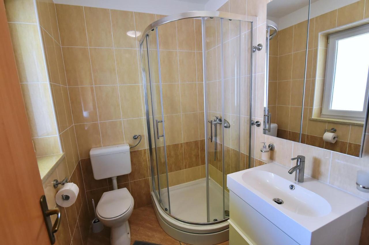 Apartments Luni Baška Extérieur photo